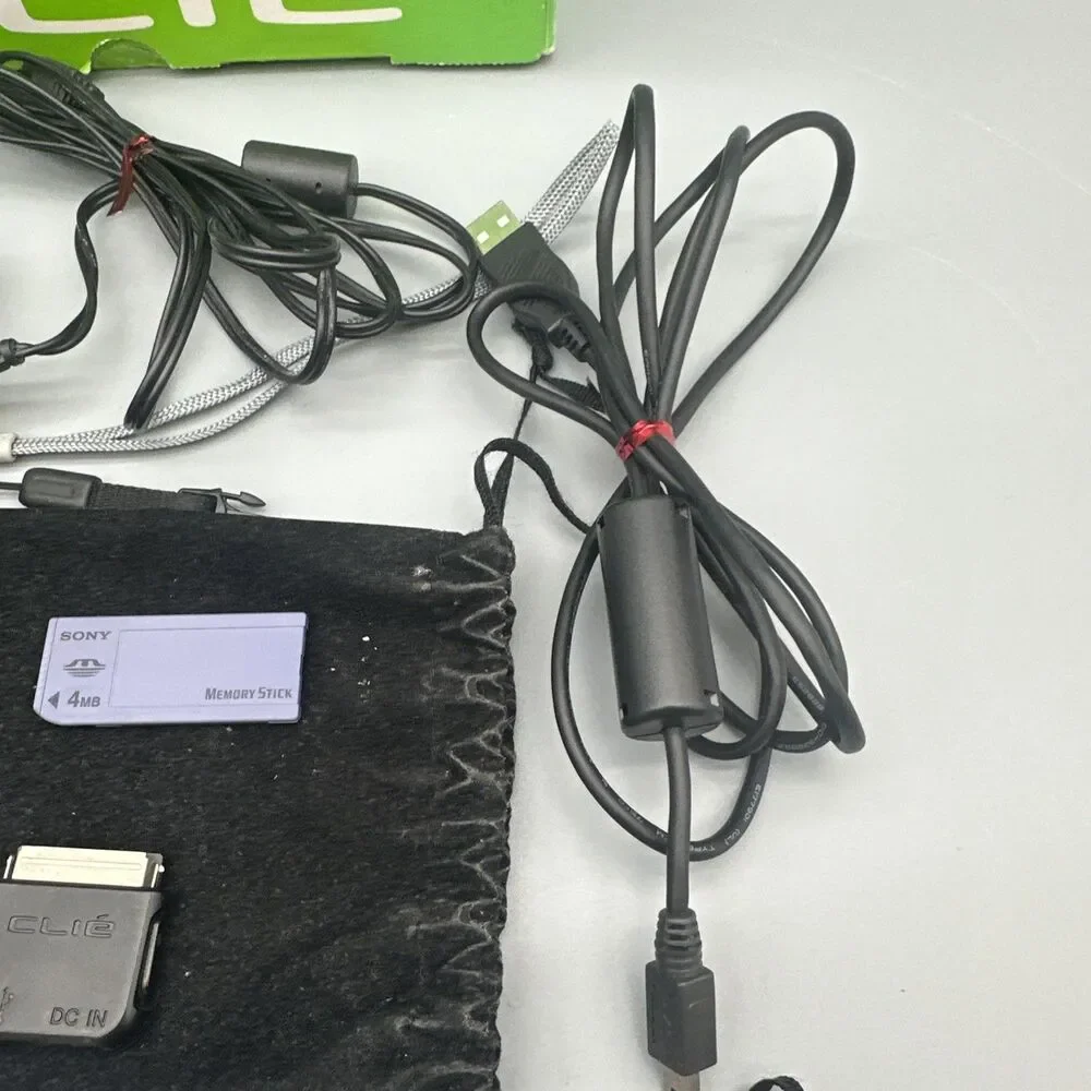 *READ* Sony Clie PEG-SJ33 Handheld PDA Personal Entertainment Organiser. In VGC